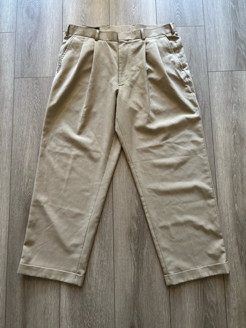Perry Ellis Pleated Chino Pants in Khaki